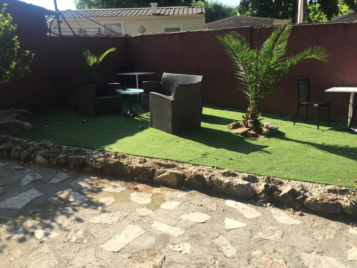 Hotel Aurelia Les Arcs-sur-Argens Экстерьер фото